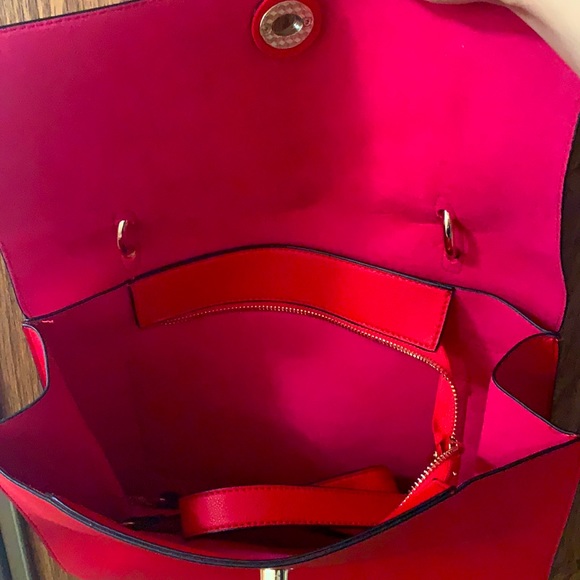 Red, no brand, brand new, unused - Picture 2 of 7